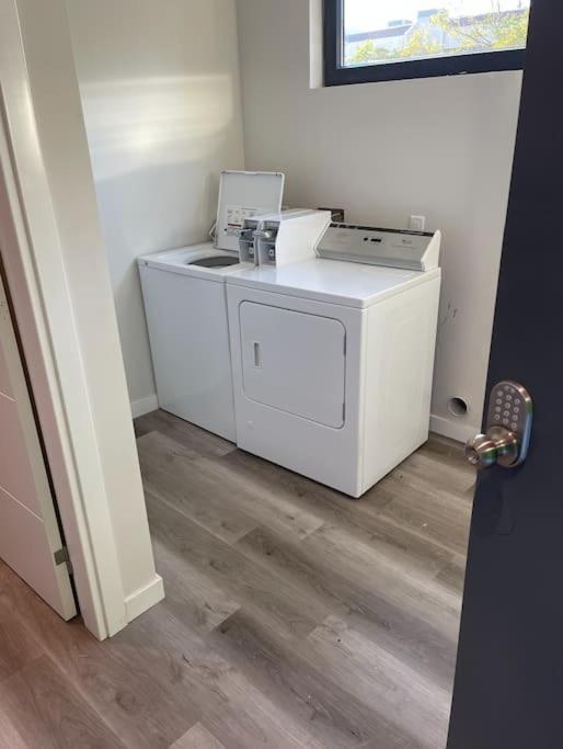 Next To San Diego Downtown - Cali King Size Studio Екстериор снимка
